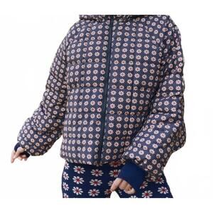 NEW THE GREAT. the whistler puffer jacket in mini frosted daisy